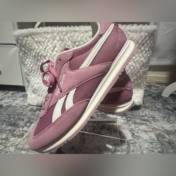 Reebok - Picture 4 of 7